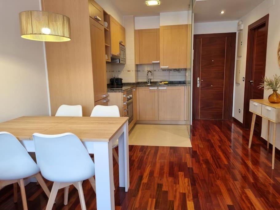 604B - Apartamento Con Garaje Oviedo Exteriör bild