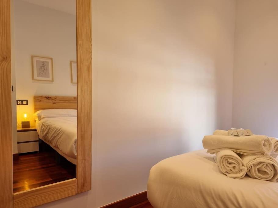 604B - Apartamento Con Garaje Oviedo Exteriör bild